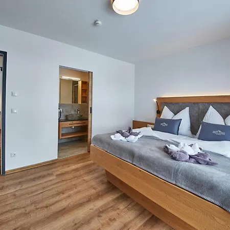 Wiesl 아파트호텔 4*