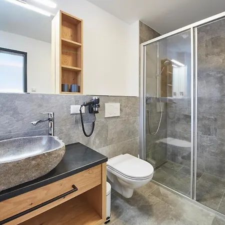 Wiesl 아파트호텔 4*