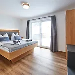 Aparthotel Wiesl 4*