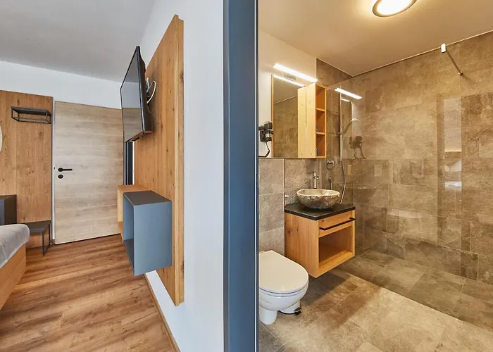 アパートホテル Wiesl ザールバッハ・ヒンターグレム